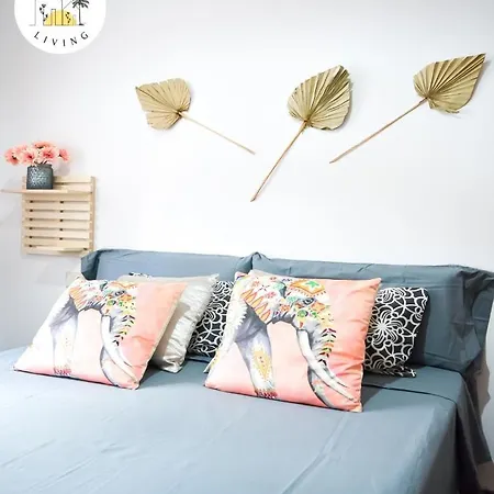 Apartment Apartachic Central By Babiniliving *