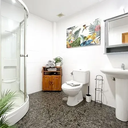 Apartment Apartachic Central By Babiniliving